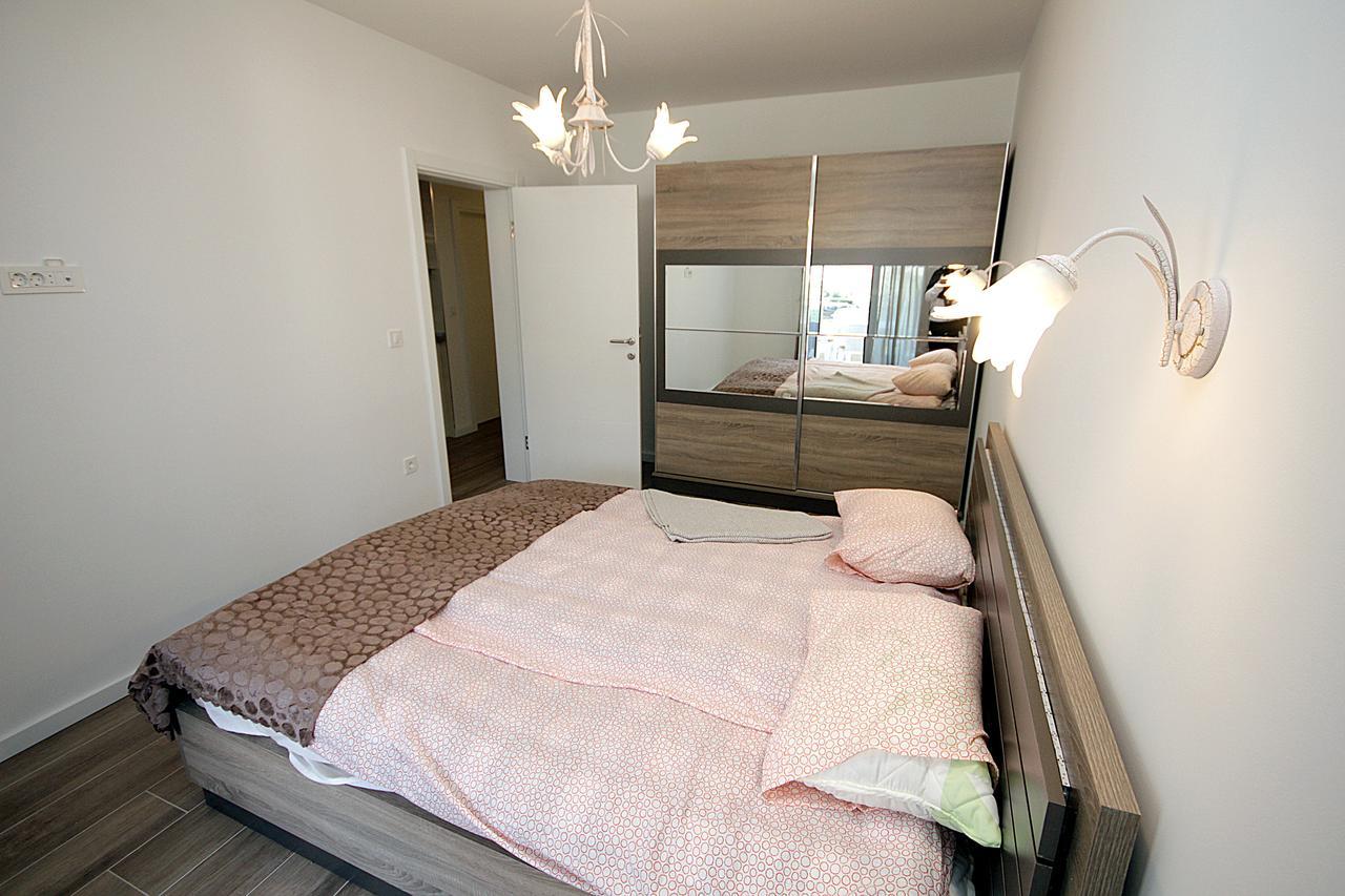 Apartment Melina Dobra Voda Exteriör bild