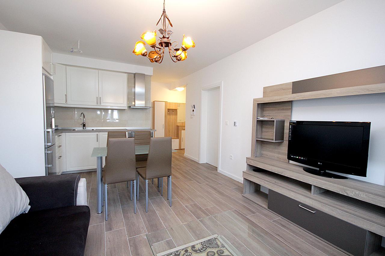 Apartment Melina Dobra Voda Exteriör bild