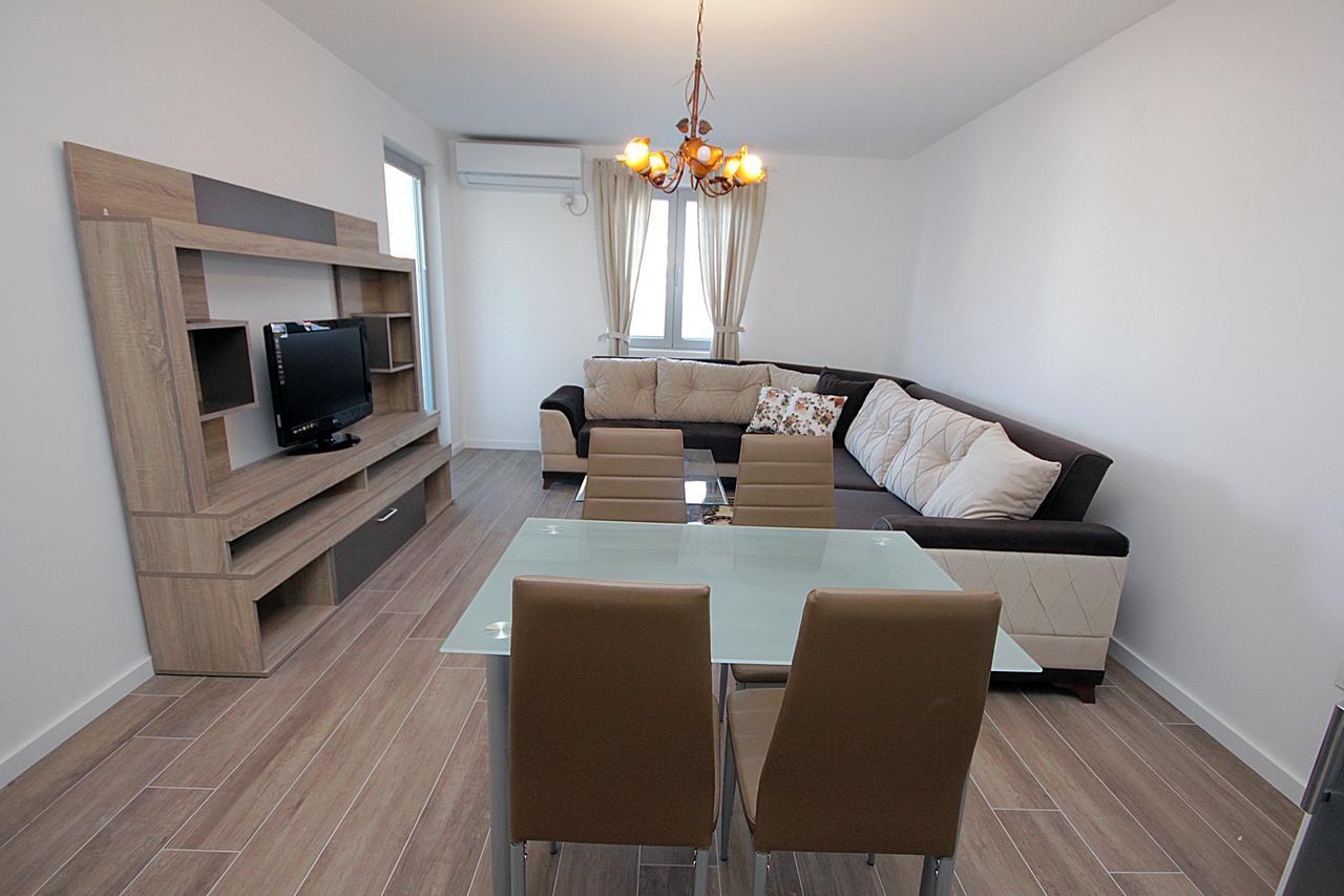 Apartment Melina Dobra Voda Exteriör bild